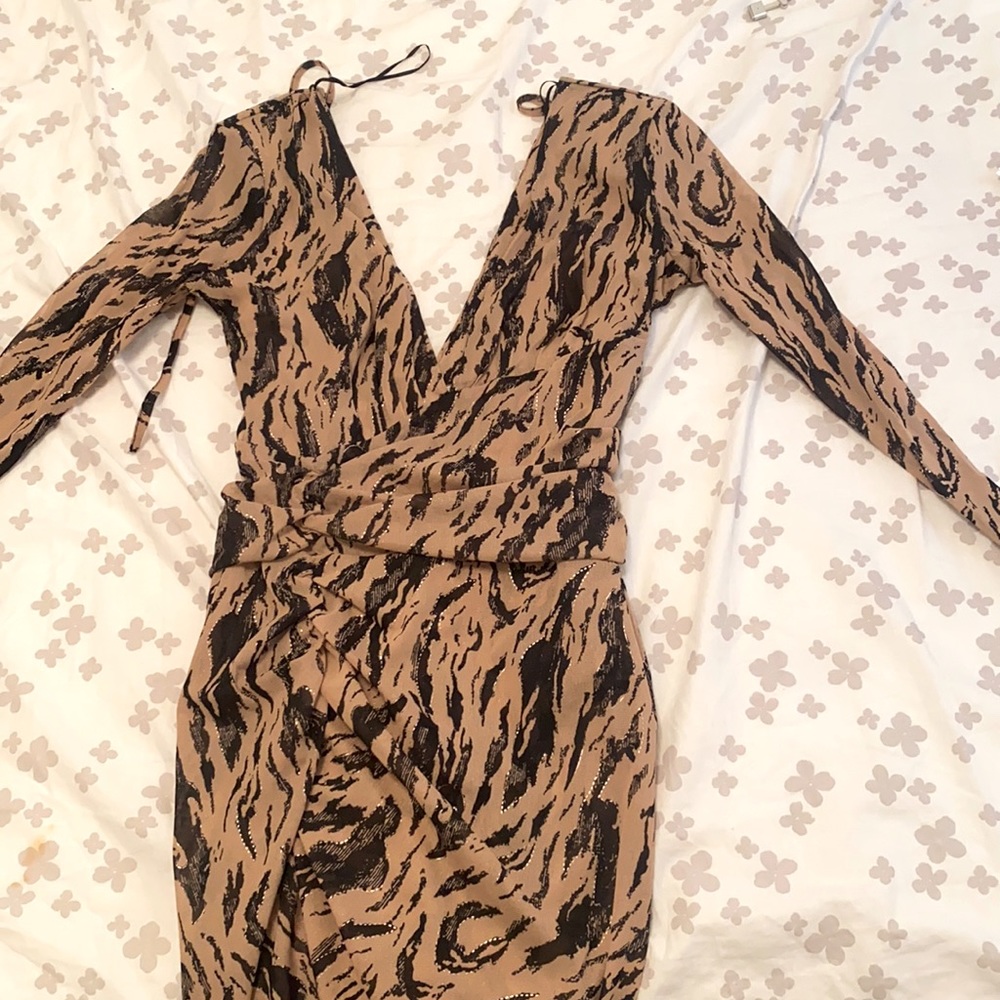 Brown/Tan/black leopard tight long sleeve dress